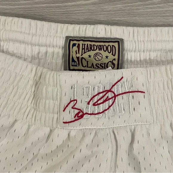 Mitchell & Ness Wade Miami Heat Swingman 2006 Legacy Shorts White Men’s Size XL - Picture 4 of 10